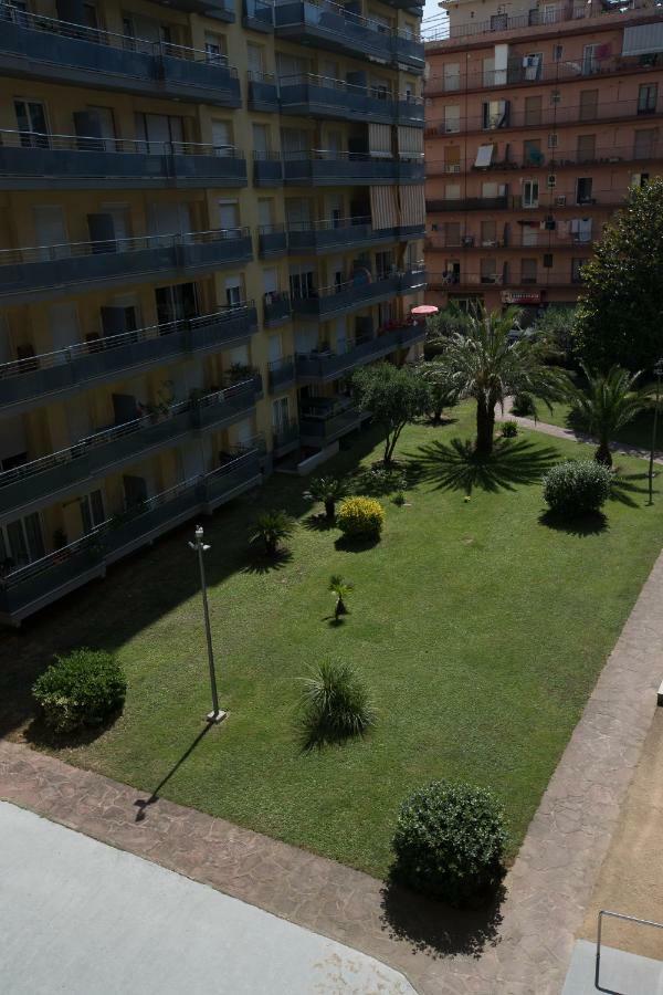 Apartamento Cerca Del Mar Blanes Exteriör bild